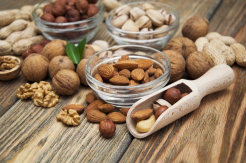 nuts, their role in weight increase or decrease