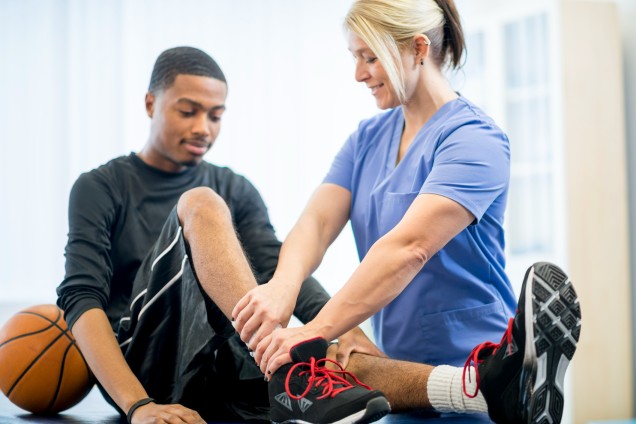 treatment of sport injuries useing physiotherapy