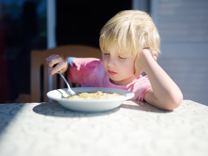 child-not-eating-food.