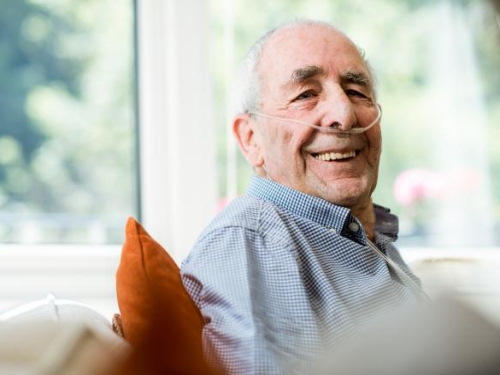 ارزیابی طولانی مدت پیرمرد دچار بیماری ریوی در منزل