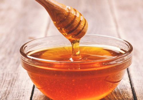 مصرف عسل برای سرکوب سرفه و گلو درد